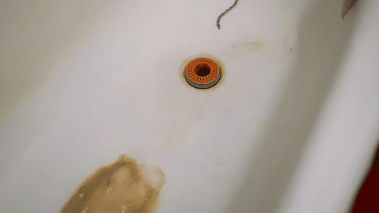 Tips for Removing Rust Stains from Your Bathtub